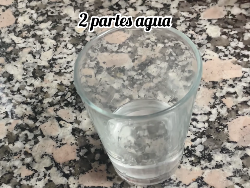 2 partes de agua